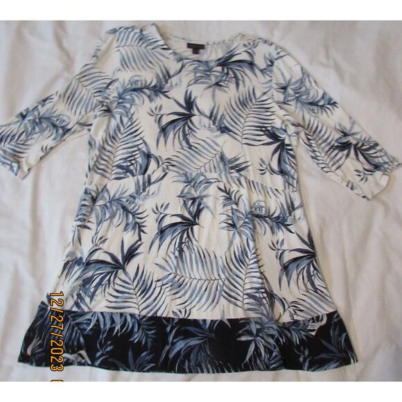 J. JILL WEARABLE COLLECTION SIZE M TUNIC TOP BLOUSE TROPICAL PATTERN PALM LEAVE - Picture 1 of 7